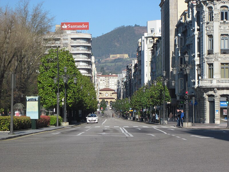 Calle Uría, Oviedo, Asturias